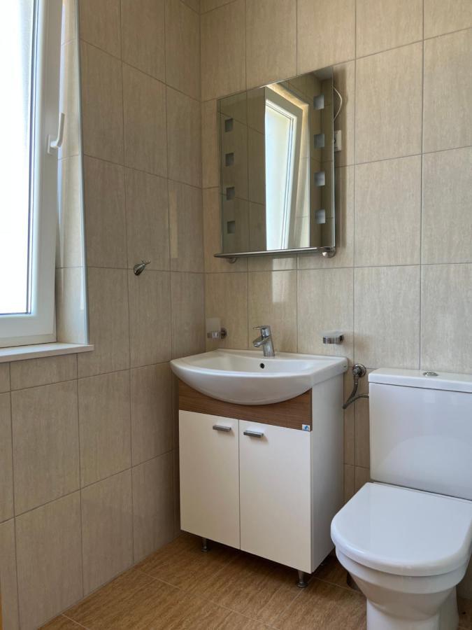 Studio Apartman เซซาริซา ภายนอก รูปภาพ